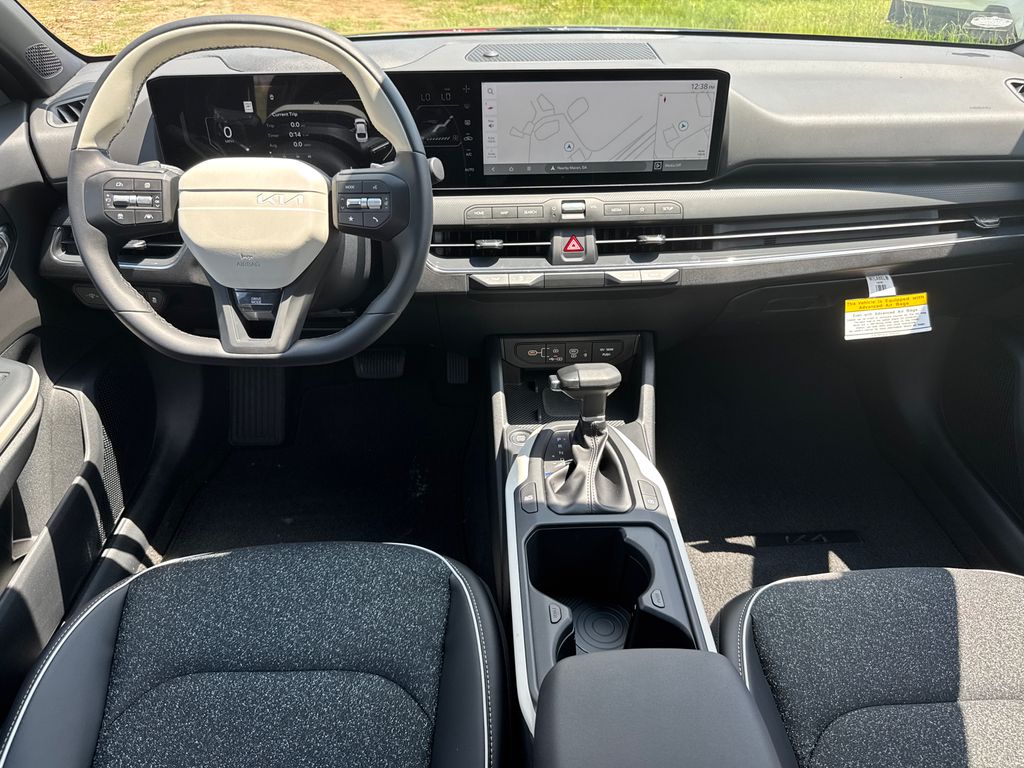 2025 Kia K4 GT-Line photo 21
