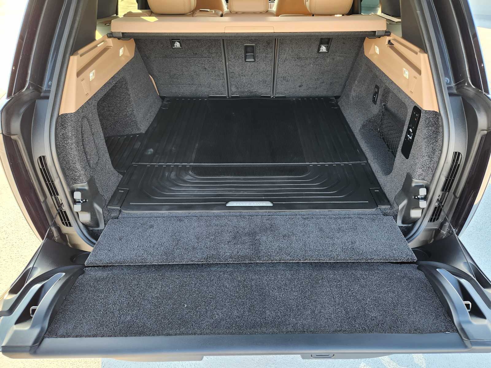 2025 Land Rover Range Rover SE photo 29