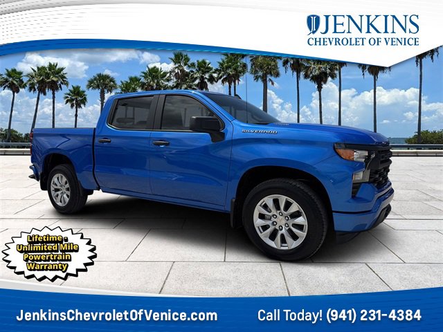2025 Chevrolet Silverado 1500 Custom photo 2