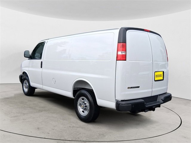 2025 Chevrolet Express Cargo 2500 photo 2