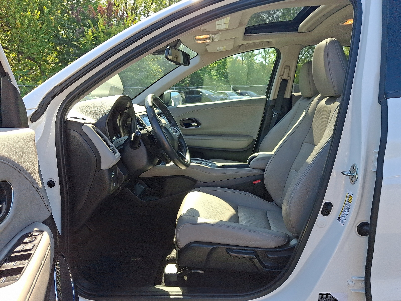 2019 Honda HR-V EX-L photo 13