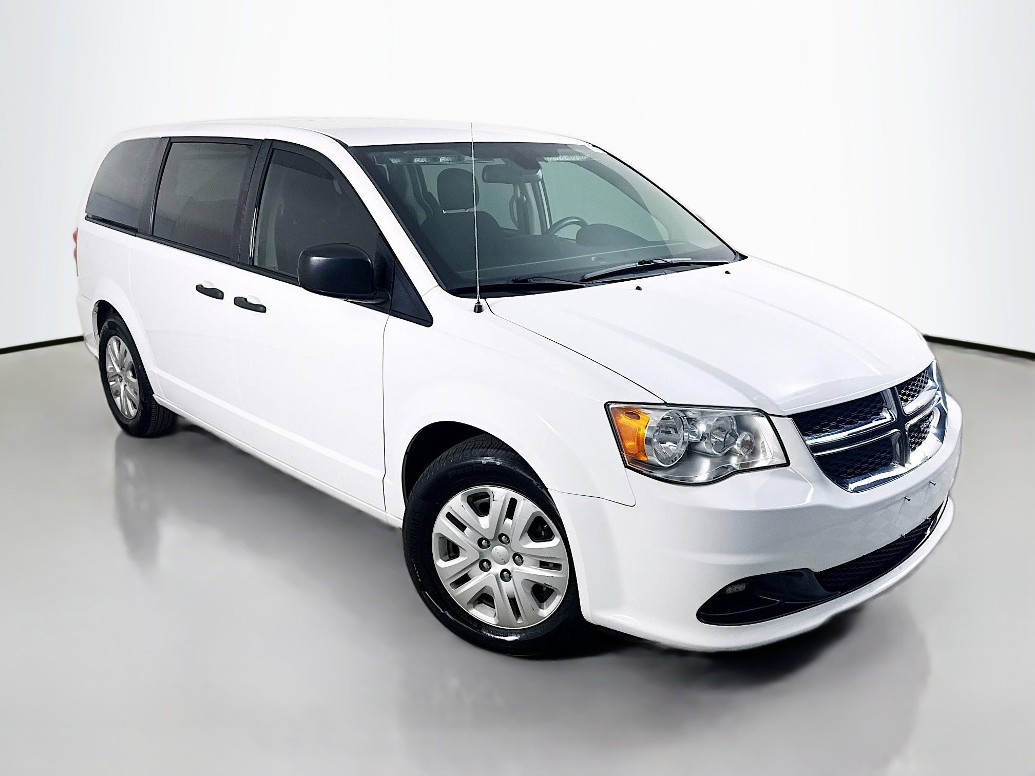2019 Dodge Grand Caravan SE's photo