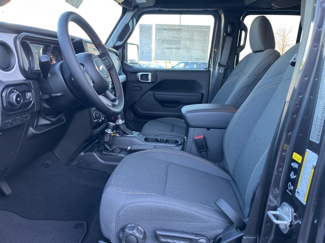 2025 Jeep Wrangler Sport S photo 3