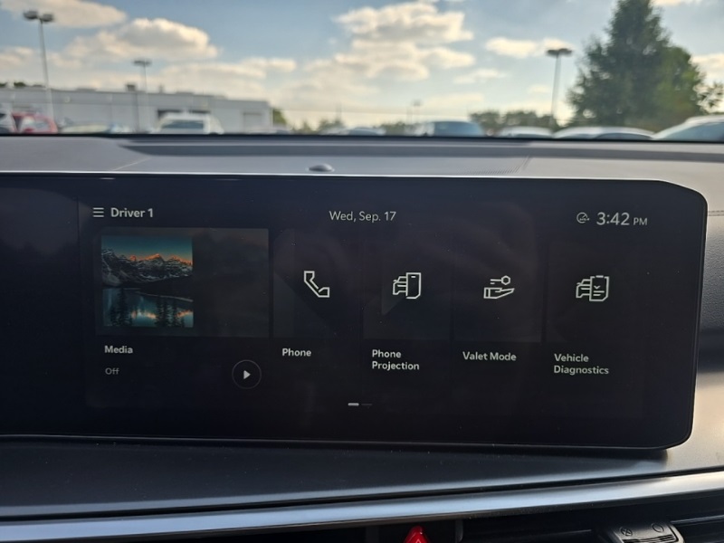 2025 Kia Sorento LX photo 14