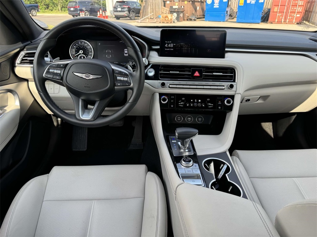 2025 Genesis G70 2.5T photo 16