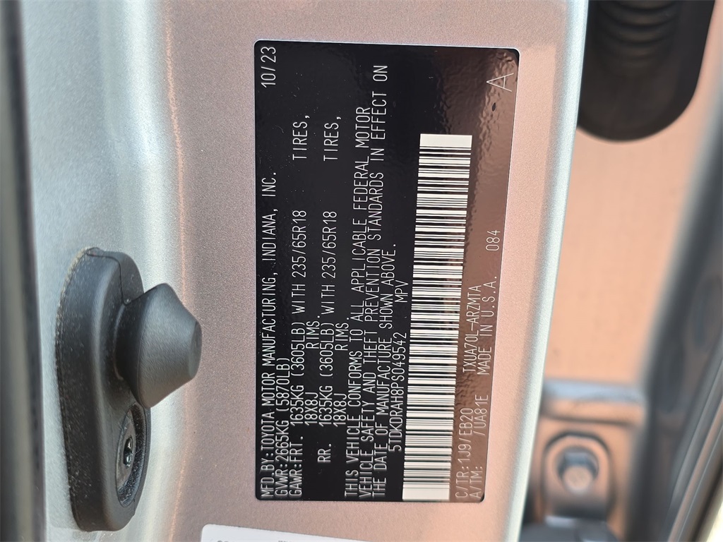 2023 Toyota Highlander XLE photo 22