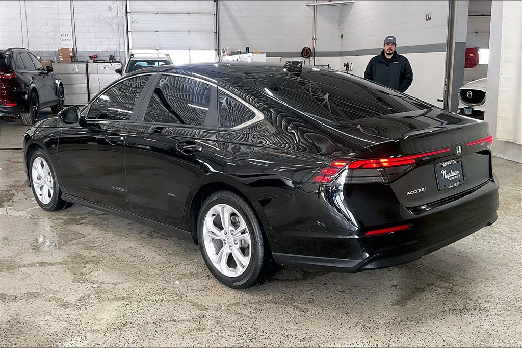2025 HONDA ACCORD - Image 9