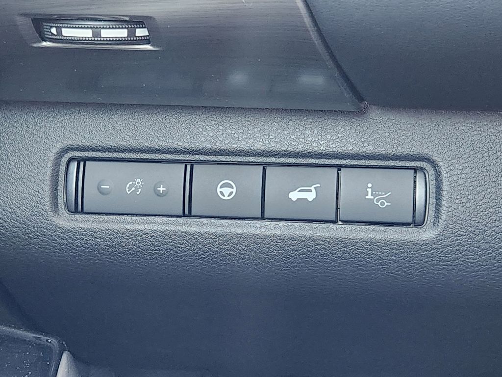 2025 Nissan Pathfinder Platinum photo 23