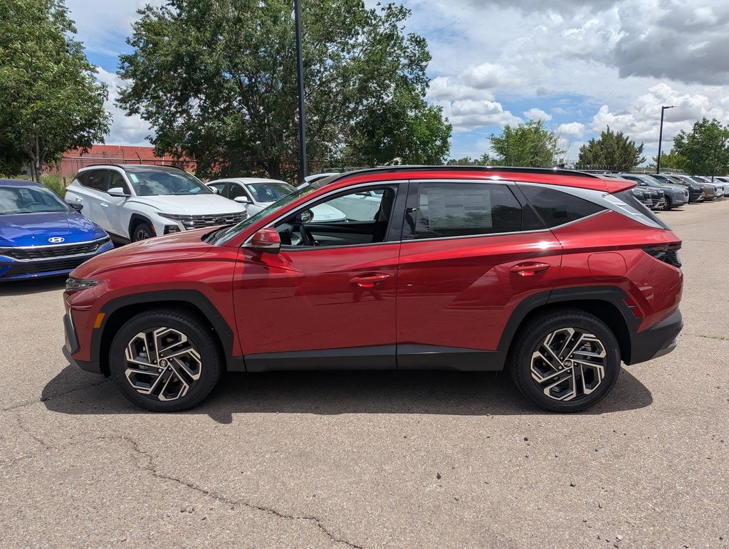 2025 Hyundai Tucson Limited photo 3