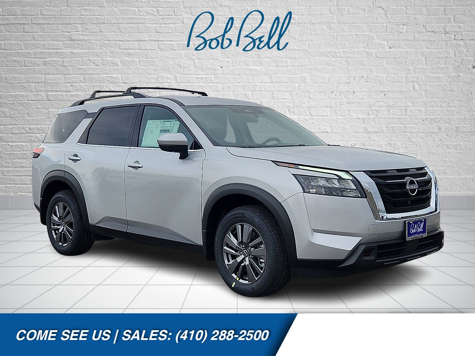 2025 Nissan Pathfinder SV's photo