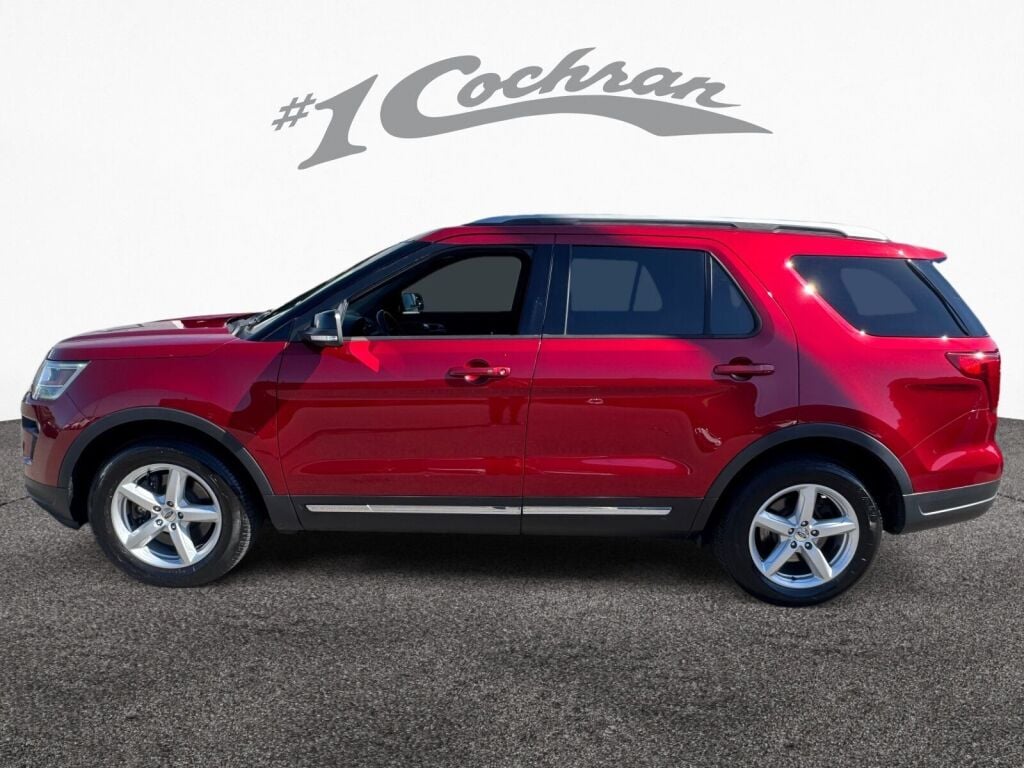 2018 Ford Explorer XLT photo 4