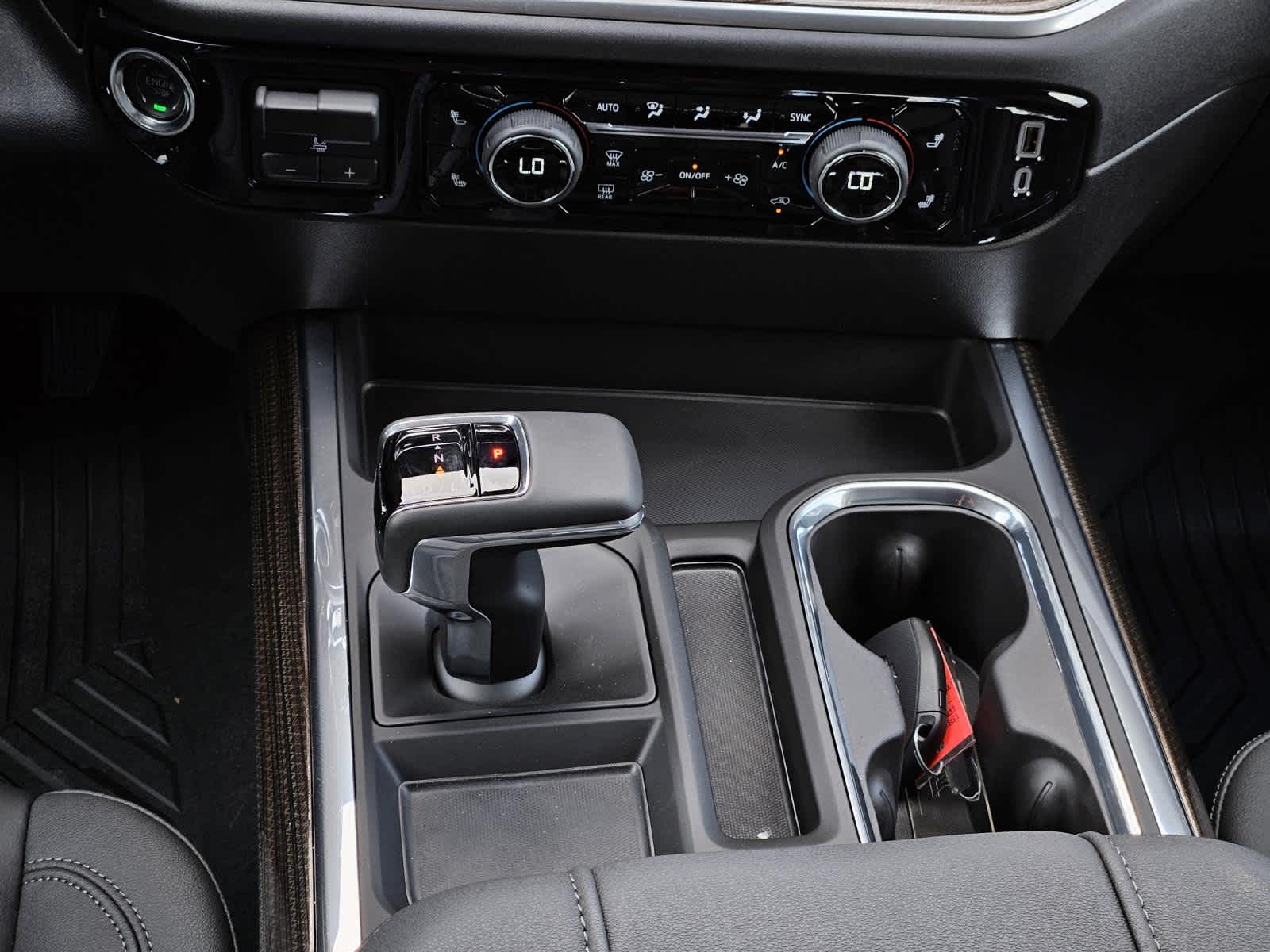 2025 Chevrolet Silverado 1500 RST photo 18
