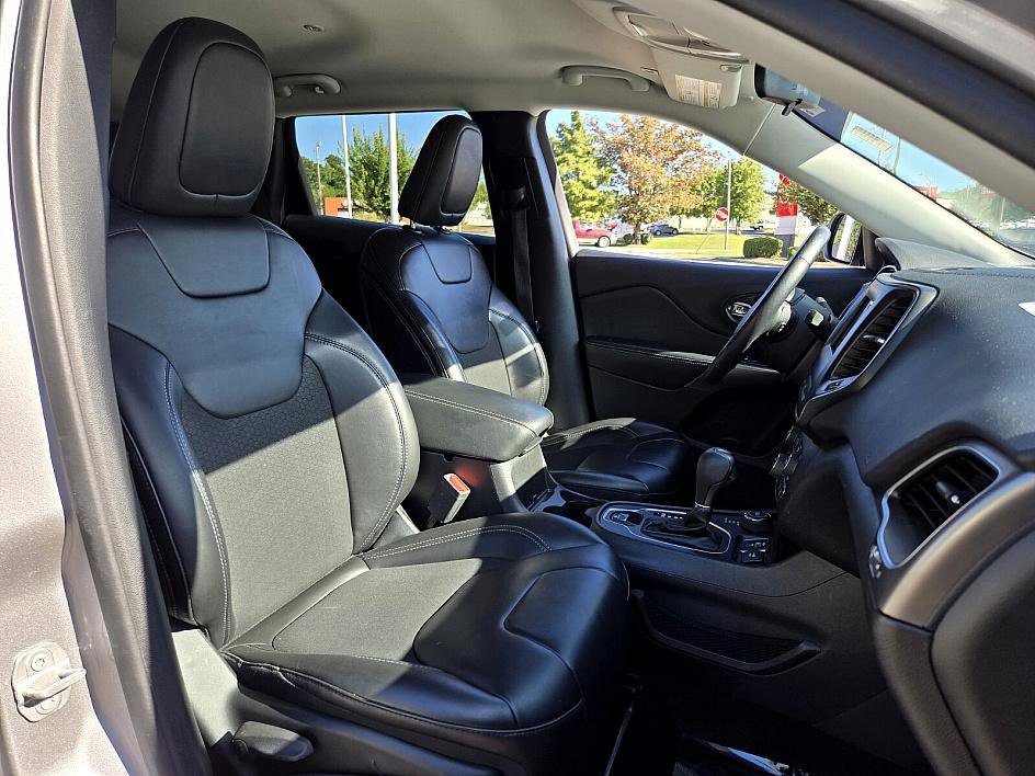 2019 Jeep Cherokee Latitude photo 12