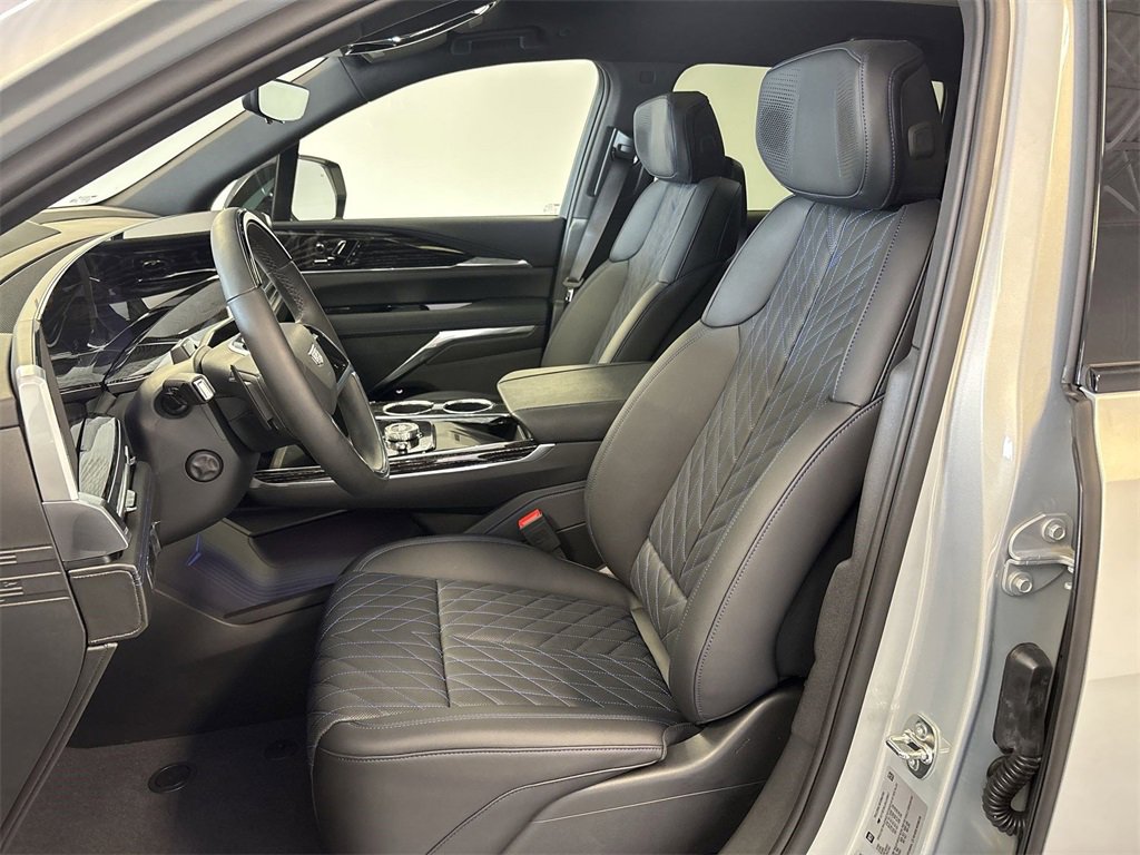 2025 Cadillac Escalade IQ Luxury photo 20