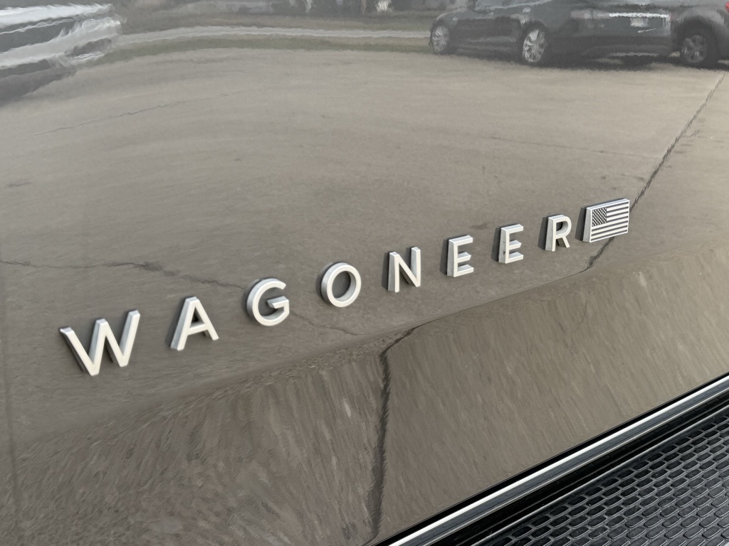 2024 Jeep Wagoneer L Series II photo 9