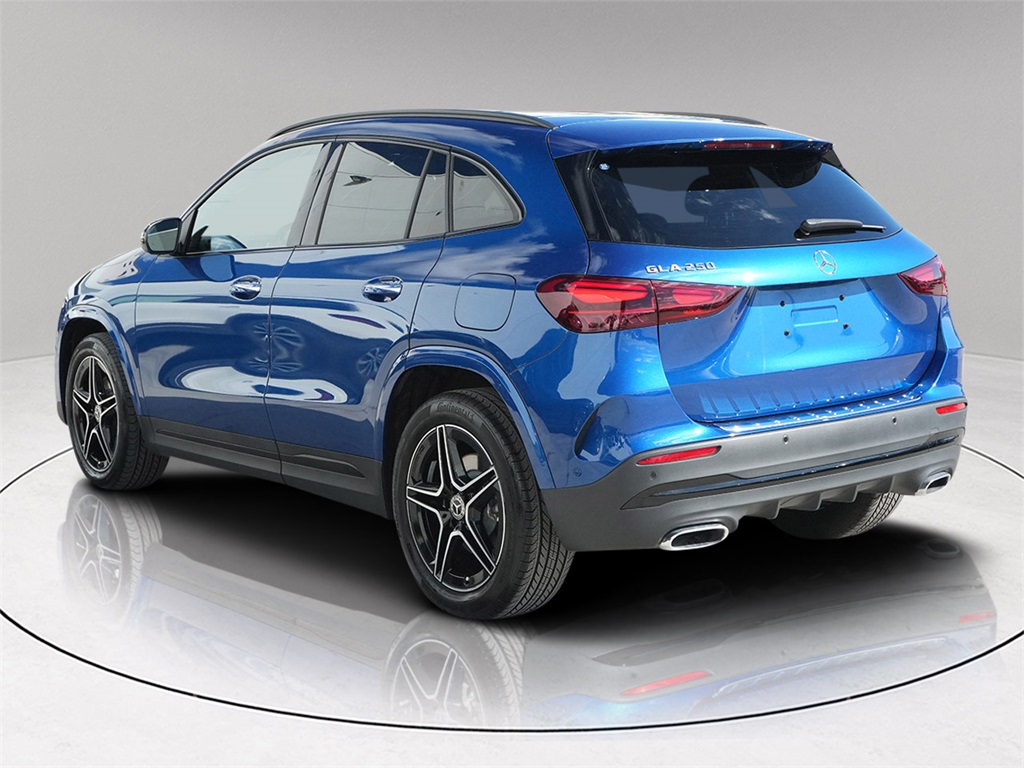 2025 Mercedes Benz GLA 250 photo 4