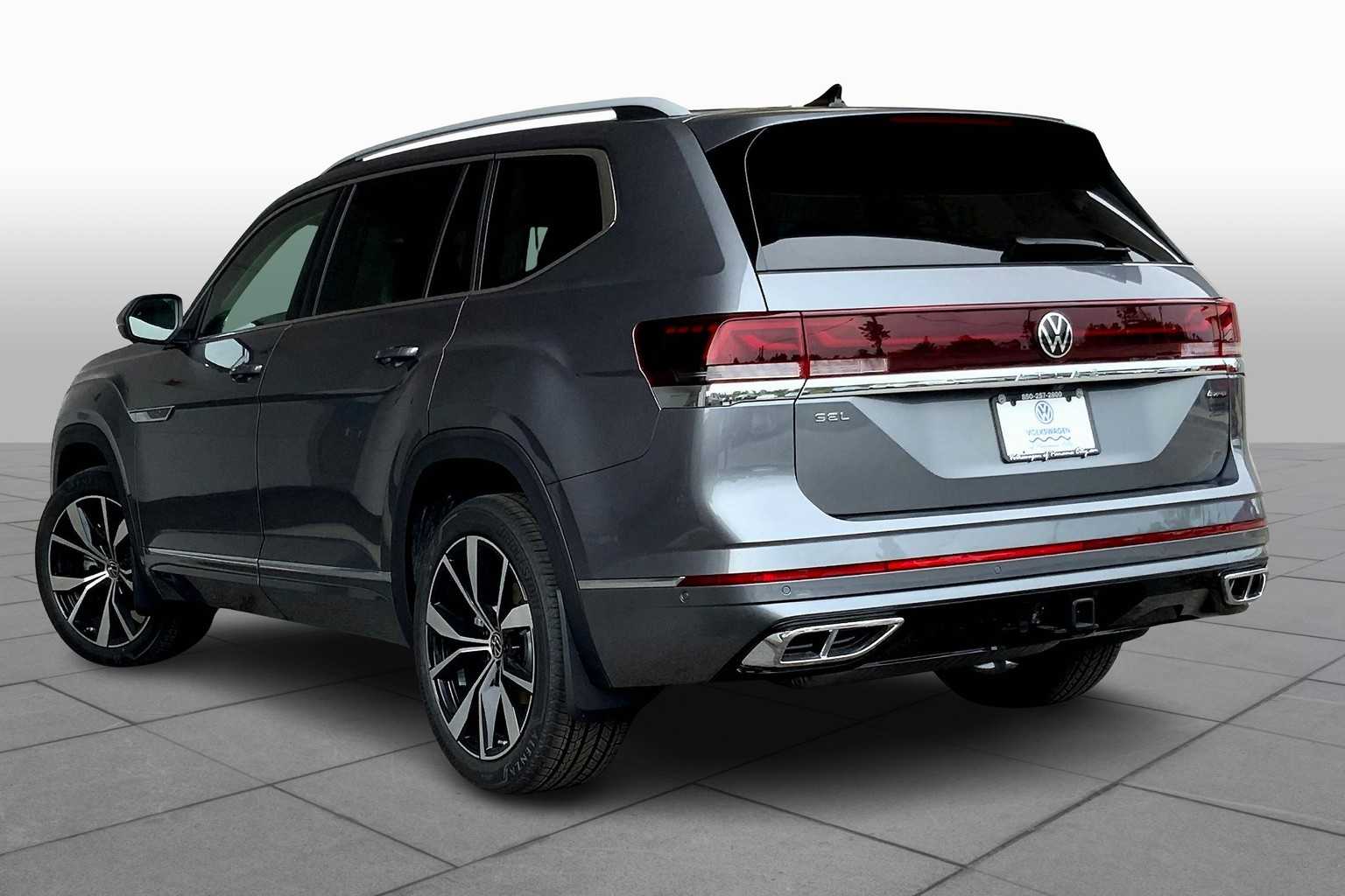 2025 Volkswagen Atlas SEL Premium R-Line photo 11