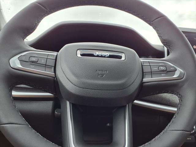 2025 Jeep Compass Latitude photo 15