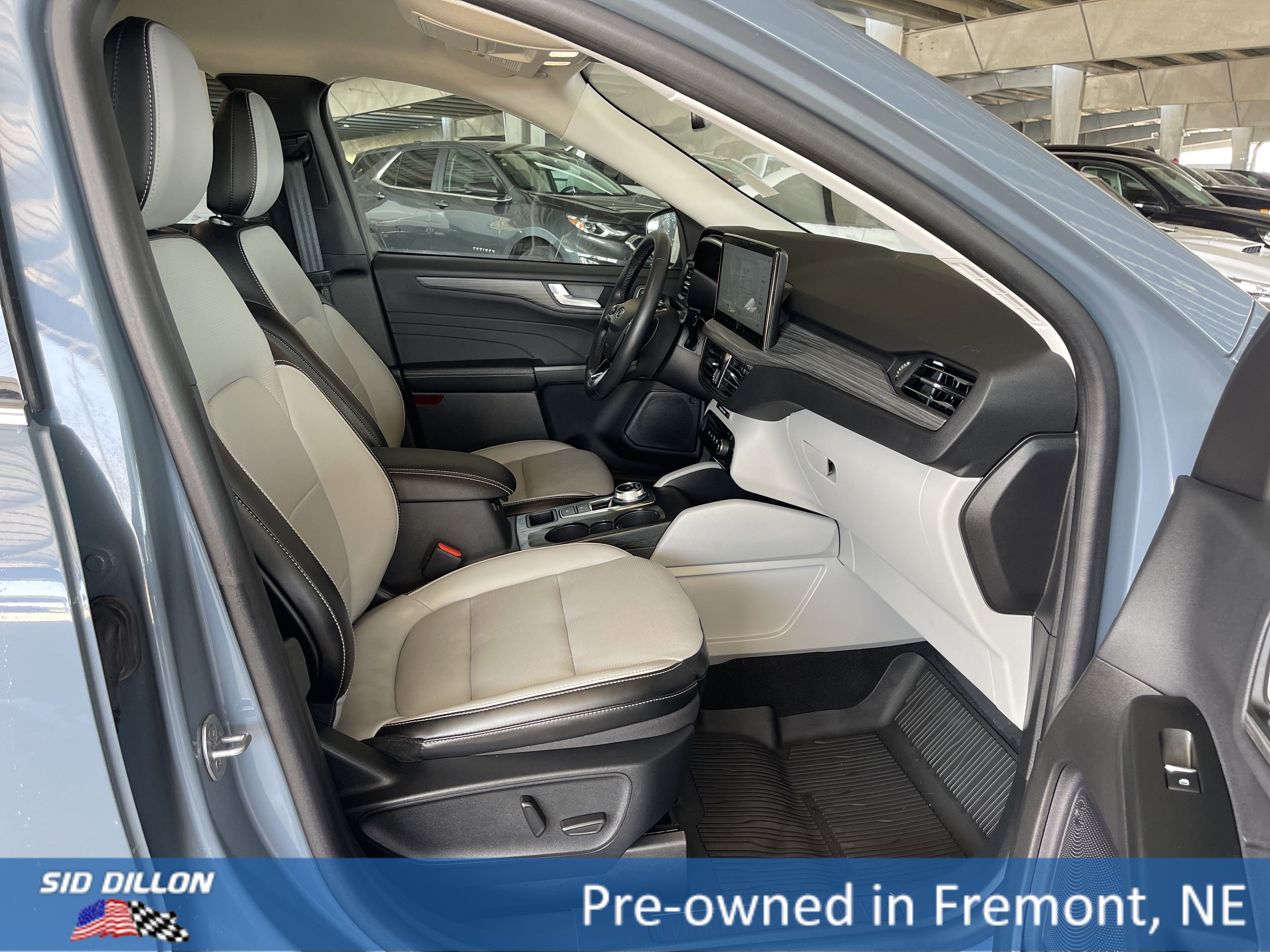 2024 Ford Escape Platinum photo 2