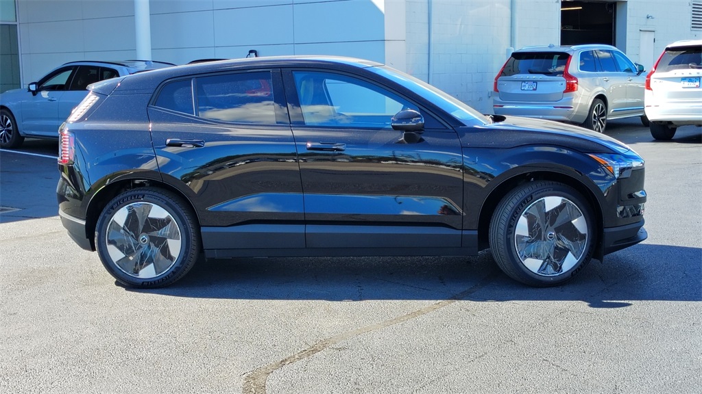2025 Volvo EX30 Plus photo 2