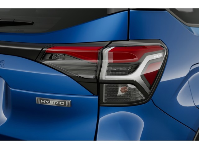 2025 Subaru Forester Touring photo 11