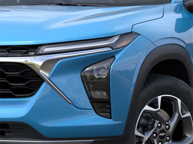 2025 Chevrolet Trax LT photo 7