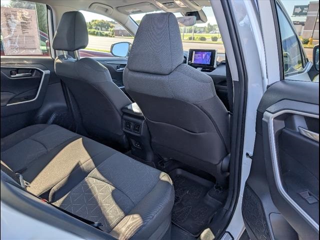 2023 Toyota RAV4 Hybrid photo 22