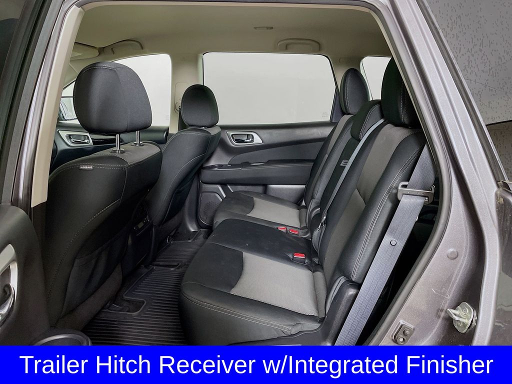 2017 Nissan Pathfinder SV photo 19