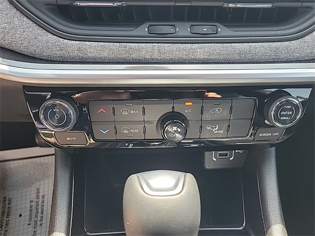 2025 Jeep Compass Latitude photo 5