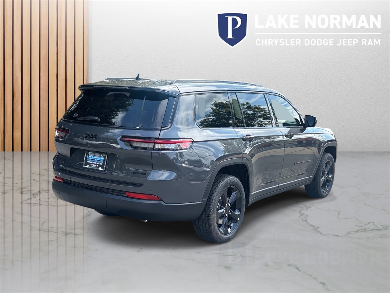2025 Jeep Grand Cherokee Limited photo 4