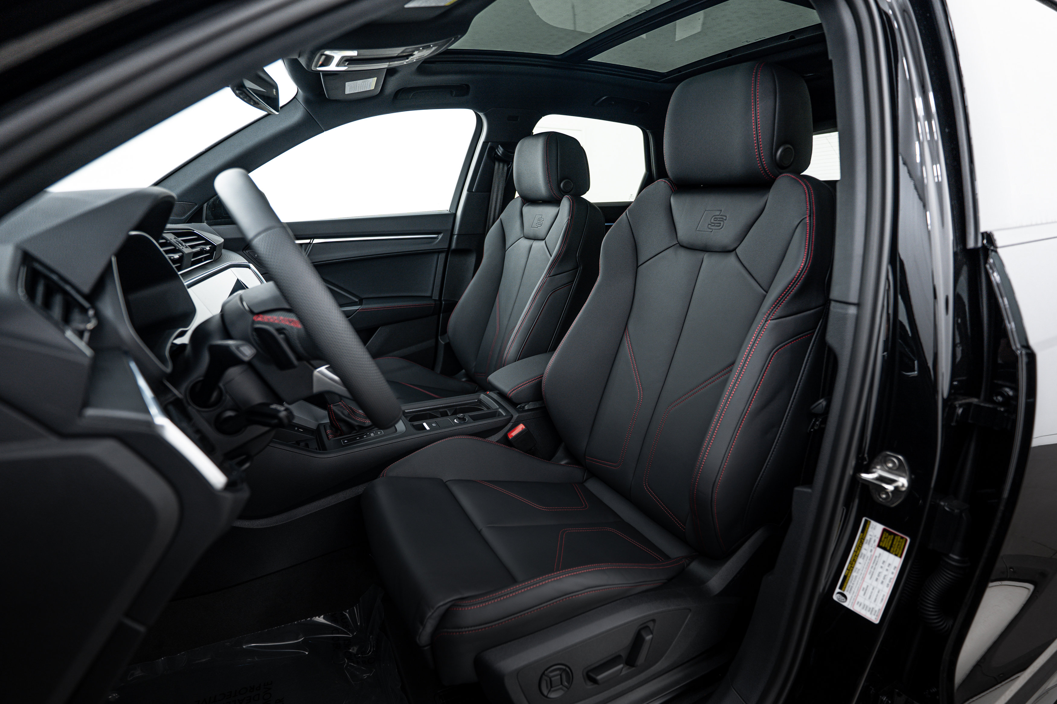 2025 Audi Q3 S line Premium Plus photo 10