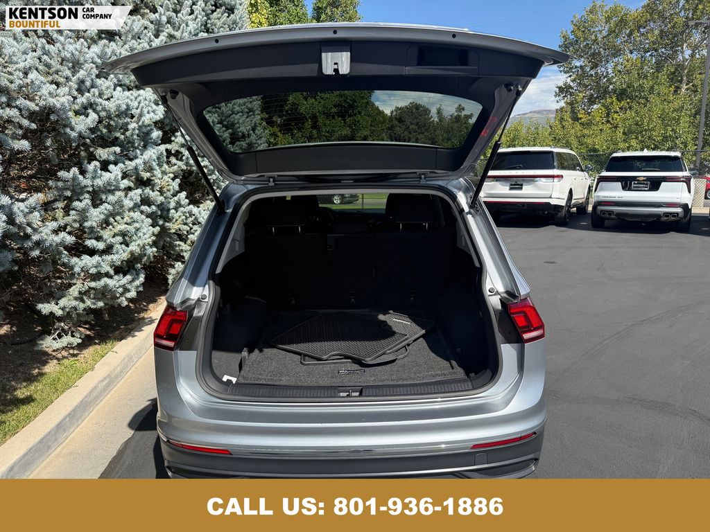 2023 Volkswagen Tiguan S photo 25