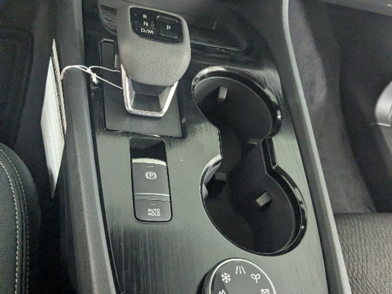 2026 Nissan Rogue SV photo 20