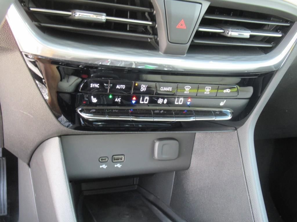 2026 Buick Encore GX Avenir photo 23