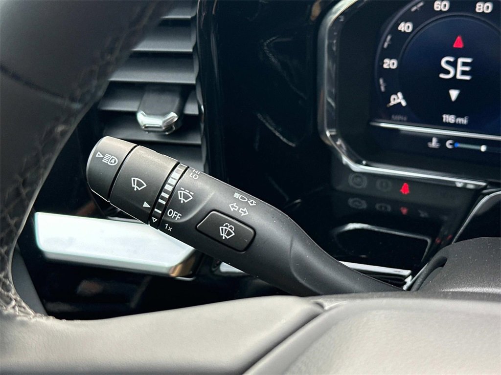 2025 Chevrolet Silverado 1500 LT photo 19