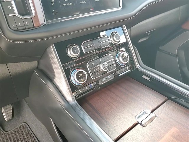 2023 Gmc Yukon XL Denali Ultimate photo 18