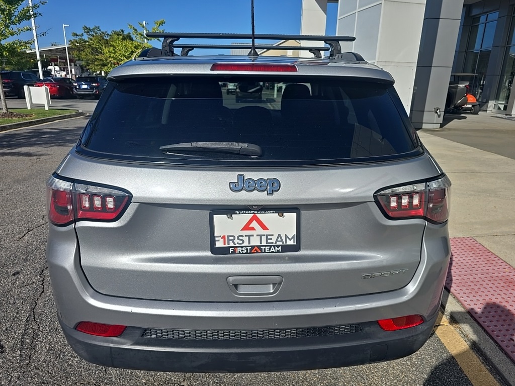 2018 Jeep Compass Sport photo 5