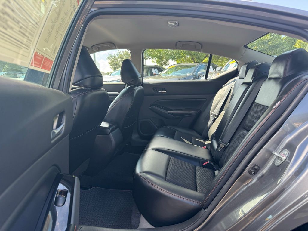 2024 Nissan Altima 2.5 SR photo 11