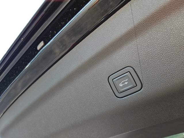2025 Gmc Yukon AT4 Ultimate photo 6