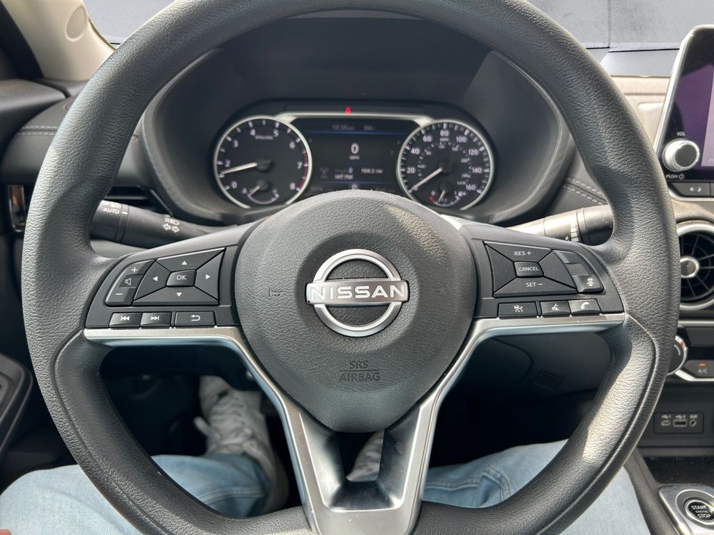 2025 Nissan Sentra SV photo 9