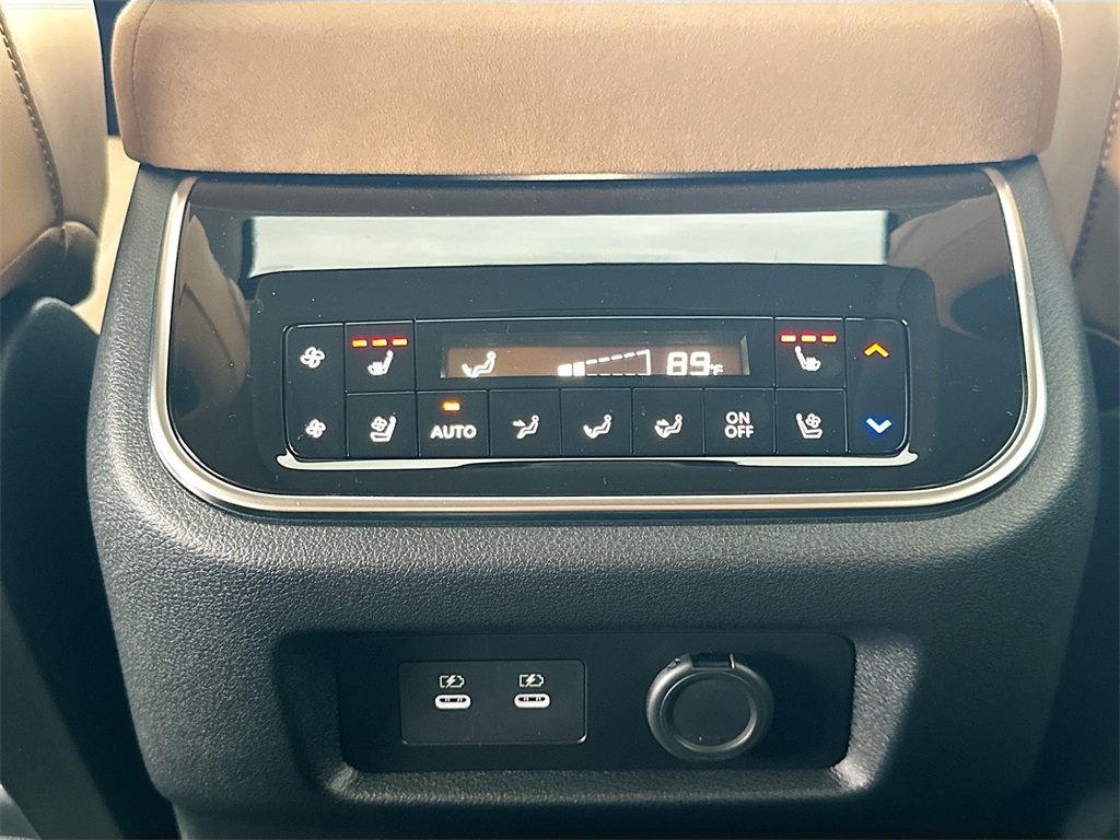 2026 Infiniti QX80 Luxe photo 26