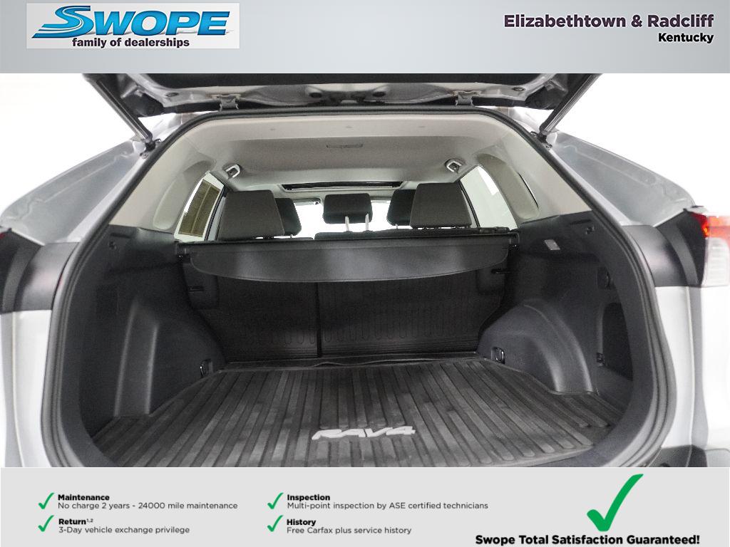 2021 Toyota RAV4 XLE photo 24