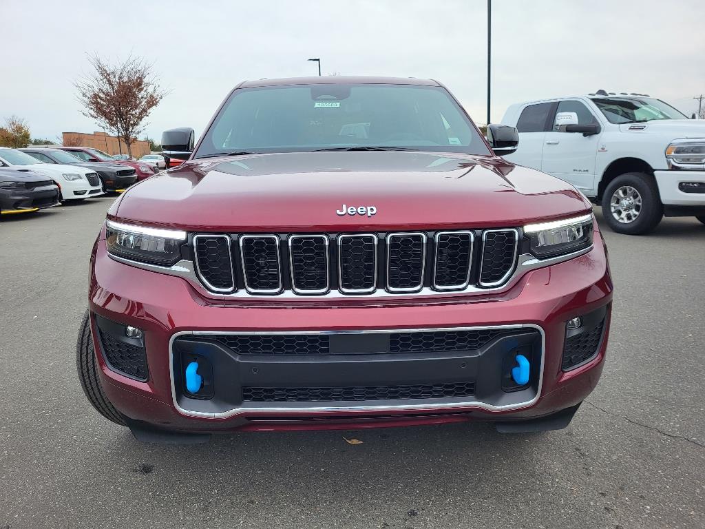 2024 Jeep Cherokee Overland photo 2