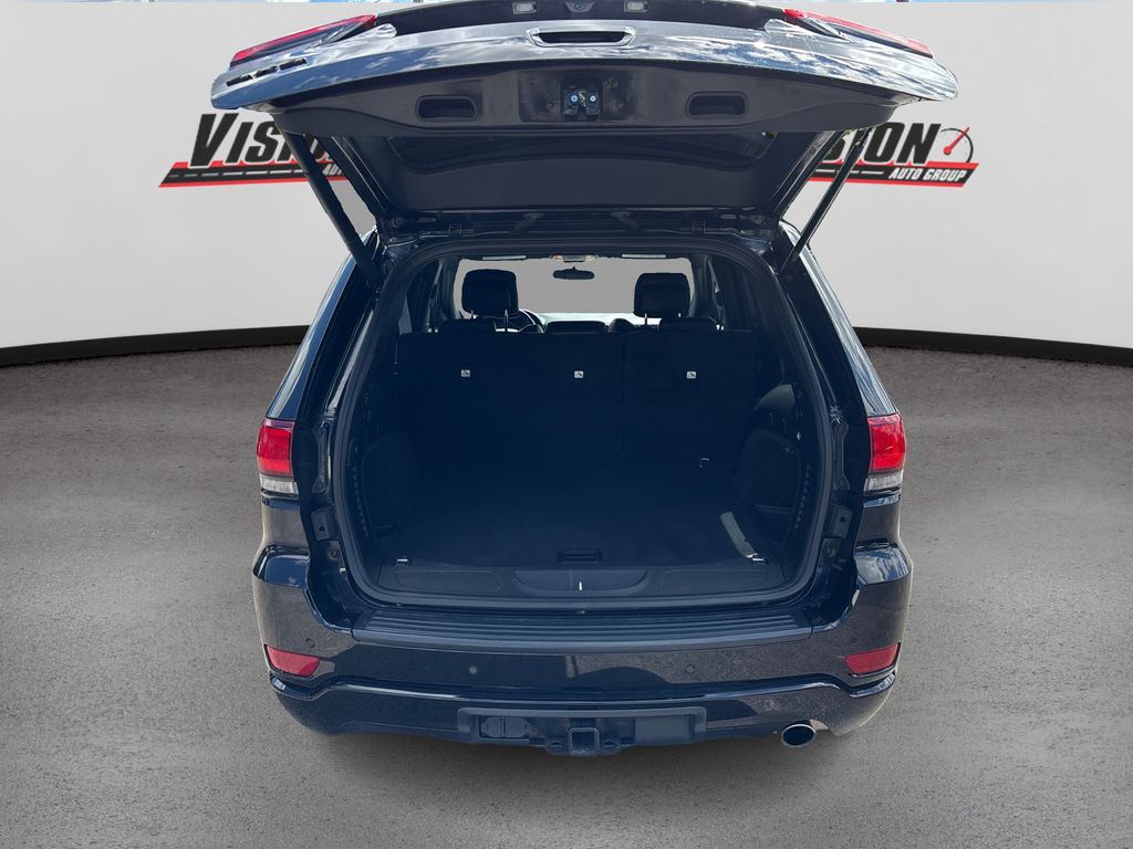 2021 Jeep Grand Cherokee Laredo X photo 11