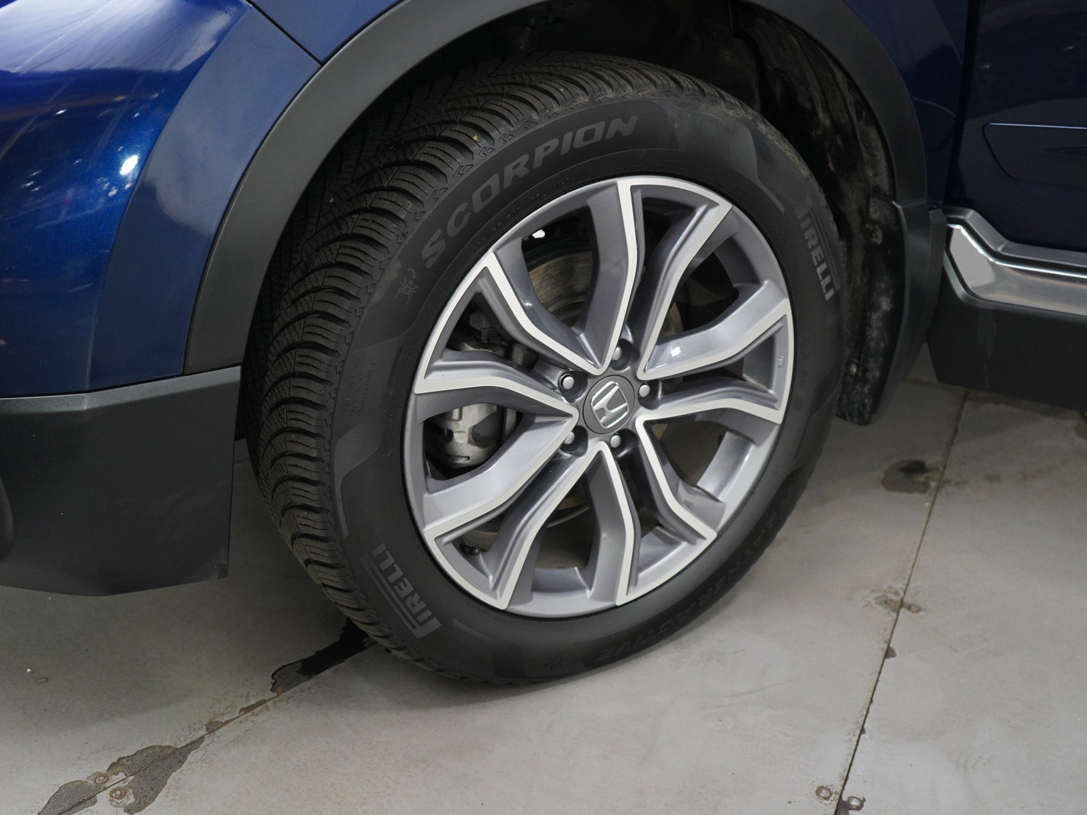 2022 Honda CR-V Hybrid Touring photo 26