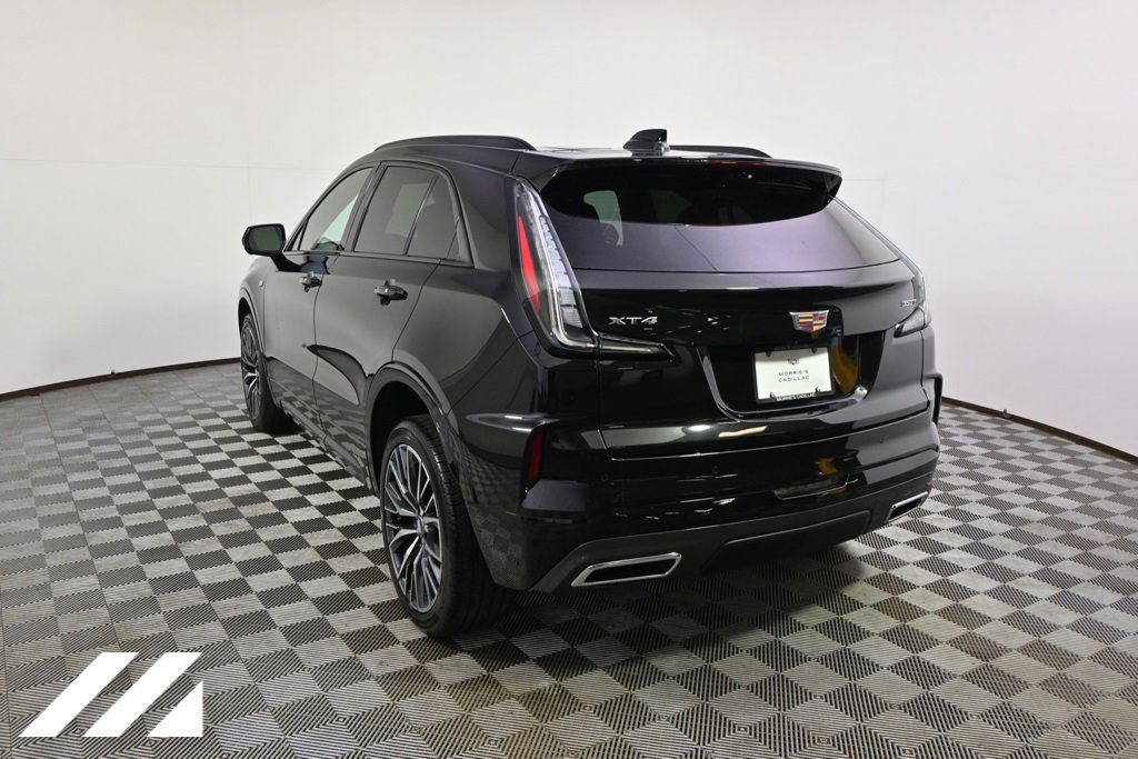 2024 Cadillac XT4 Sport photo 4