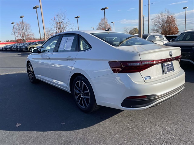 2025 Volkswagen Jetta 1.5T SE photo 3