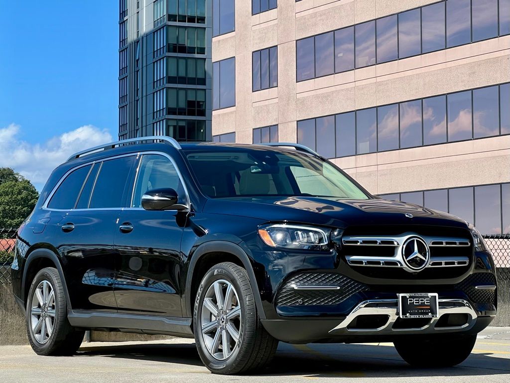 2023 Mercedes-Benz GLS Base's photo