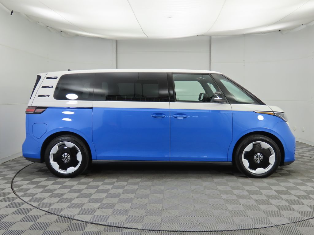 2025 Volkswagen ID. Buzz Pro Plus photo 4