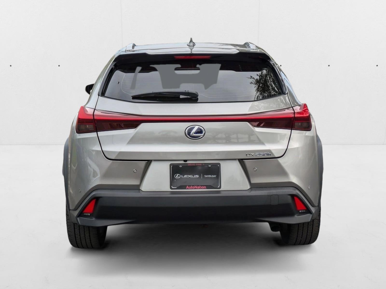 2021 Lexus UX 250h photo 7